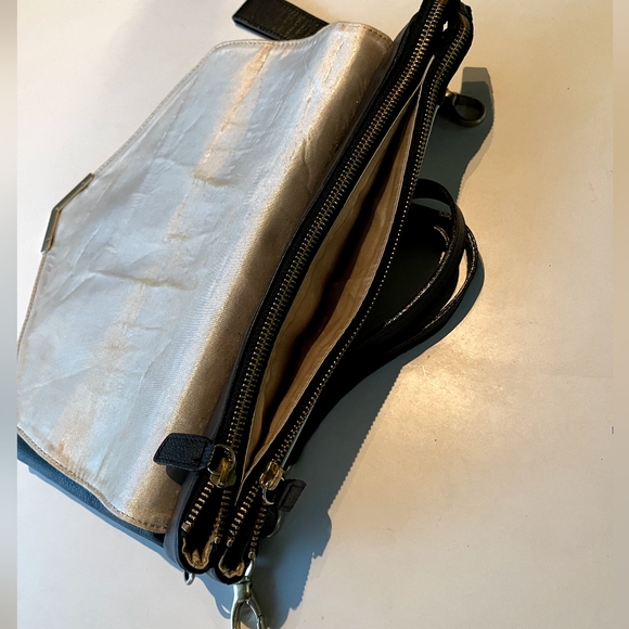 Genuine leather imported heavy quality luxurious bag - Picture 5 of 16